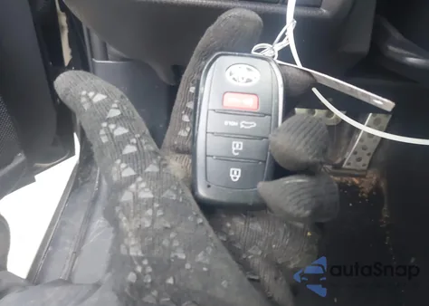 2025 Toyota Camry Se z USA, uszkodzony, nr VIN 4T1DAACK4SU056662